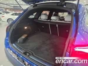 Mercedes-Benz GLC-Class GLC300 4MATIC AMG Line 2024 года из Южной Кореи