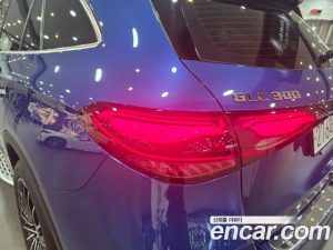 Mercedes-Benz GLC-Class GLC300 4MATIC AMG Line 2024 года из Южной Кореи