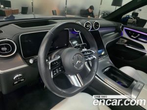 Mercedes-Benz GLC-Class GLC300 4MATIC AMG Line 2024 года из Южной Кореи