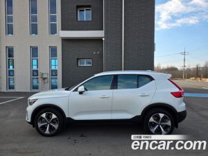 Volvo XC40 B4 ULTIMATE Bright 2023 года из Южной Кореи