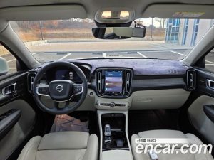 Volvo XC40 B4 ULTIMATE Bright 2023 года из Южной Кореи