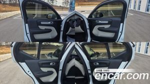 Volvo XC40 B4 ULTIMATE Bright 2023 года из Южной Кореи