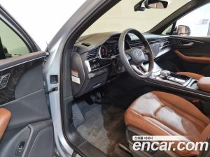 Audi Q7 45 TDI 4WD Premium 2023 года из Южной Кореи