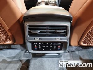 Audi Q7 45 TDI 4WD Premium 2023 года из Южной Кореи