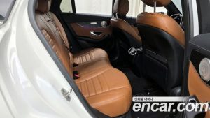 Mercedes-Benz GLC-Class GLC300 4MATIC Coupe 2023 года из Южной Кореи
