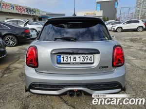 Mini Cooper 5Door CLASSIC 2024 года из Южной Кореи