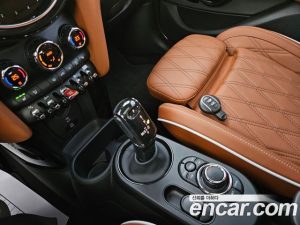 Mini Cooper 5Door CLASSIC 2024 года из Южной Кореи