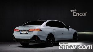 BMW 5-Series 520i Special Edition 2025 года из Южной Кореи
