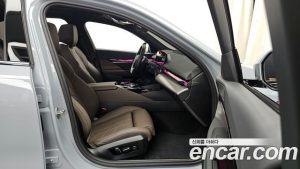 BMW 5-Series 520i Special Edition 2025 года из Южной Кореи