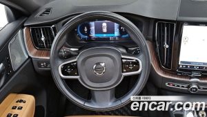 Volvo XC60 T8 ULTIMATE Bright 2022 года из Южной Кореи