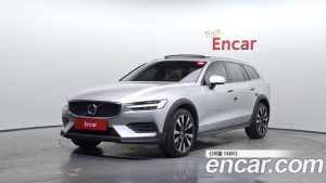 Volvo V60 B5 PRO AWD 2022 года из Южной Кореи