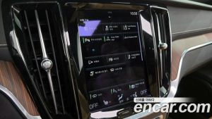 Volvo V60 B5 PRO AWD 2022 года из Южной Кореи