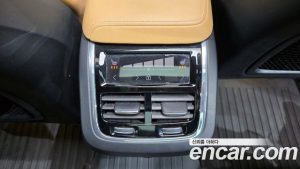 Volvo V60 B5 PRO AWD 2022 года из Южной Кореи