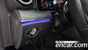 Mercedes-Benz E-Class E250 Avantgarde 2023 года из Южной Кореи