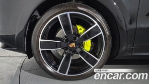 Porsche Cayenne 3.0 Coupe 2023 года из Южной Кореи