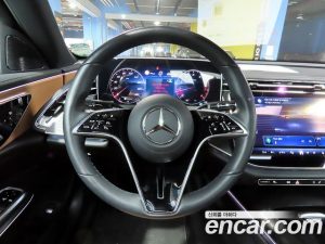 Mercedes-Benz E-Class E200 Avantgarde 2025 года из Южной Кореи