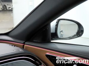 Mercedes-Benz E-Class E200 Avantgarde 2025 года из Южной Кореи