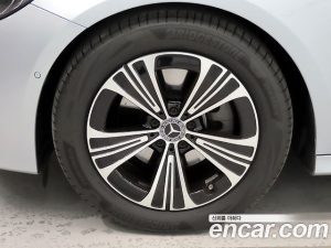 Mercedes-Benz E-Class E200 Avantgarde 2025 года из Южной Кореи