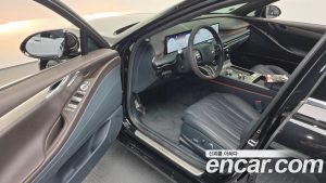 Genesis G80 Бензин 2.5 Turbo AWD 2025 года из Южной Кореи
