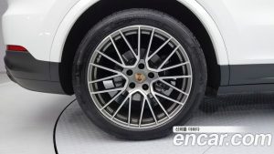 Porsche Cayenne 3.0 Coupe 2023 года из Южной Кореи