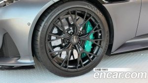 Astonmartin DB12 4.0 V8 Volante 2025 года из Южной Кореи