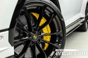 Lamborghini Urus 4.0 V8 S 2024 года из Южной Кореи