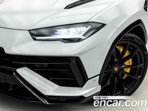 Lamborghini Urus 4.0 V8 S 2024 года из Южной Кореи