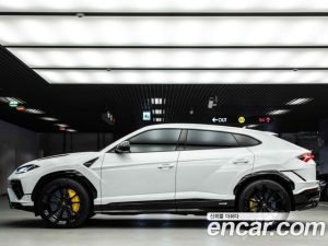 Lamborghini Urus 4.0 V8 S 2024 года из Южной Кореи