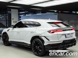 Lamborghini Urus 4.0 V8 S 2024 года из Южной Кореи