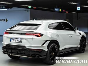 Lamborghini Urus 4.0 V8 S 2024 года из Южной Кореи