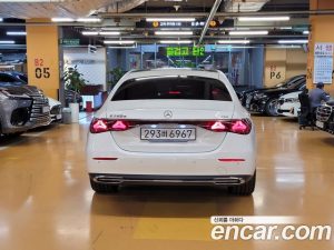 Mercedes-Benz E-Class E220d 4MATIC Exclusive 2024 года из Южной Кореи