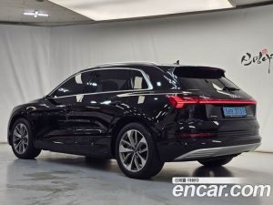 Audi e-tron 55 4WD 2023 года из Южной Кореи