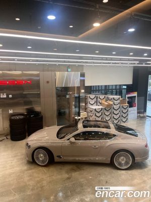Bentley Continental 4.0 GT Azure 2023 года из Южной Кореи