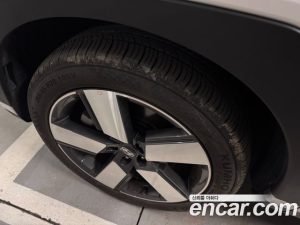 Hyundai Santafe Бензин 2.5T 2WD 2025 года из Южной Кореи