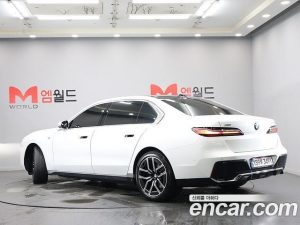 BMW 7-Series 740i xDrive M Sport 2024 года из Южной Кореи