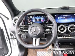 Mercedes-Benz GLB-Class GLB250 4MATIC 2024 года из Южной Кореи
