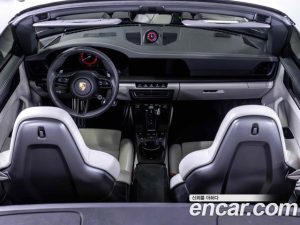 Porsche 911 CARRERA 4 GTS Cabriolet 2023 года из Южной Кореи