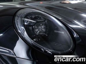 Porsche 911 CARRERA 4 GTS Cabriolet 2023 года из Южной Кореи
