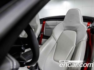 Porsche 911 CARRERA 4 GTS Cabriolet 2023 года из Южной Кореи