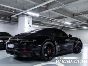 Porsche 911 CARRERA 4 GTS Cabriolet 2023 года из Южной Кореи
