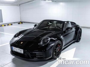 Porsche 911 CARRERA 4 GTS Cabriolet 2023 года из Южной Кореи