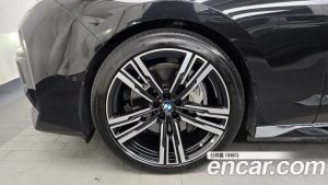 BMW i7 xDrive 60 M Sport 2023 года из Южной Кореи