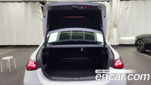Mercedes-Benz E-Class E200 Avantgarde 2025 года из Южной Кореи