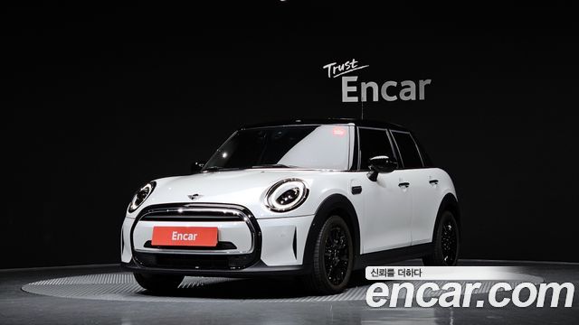 Mini Cooper 5Door CLASSIC 2024 года из Кореи