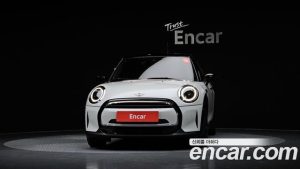 Mini Cooper 5Door CLASSIC 2024 года из Южной Кореи