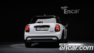 Mini Cooper 5Door CLASSIC 2024 года из Южной Кореи