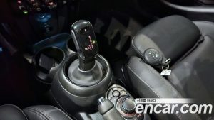 Mini Cooper 5Door CLASSIC 2024 года из Южной Кореи