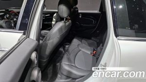 Mini Cooper 5Door CLASSIC 2024 года из Южной Кореи