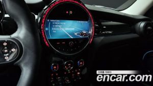 Mini Cooper 5Door CLASSIC 2024 года из Южной Кореи