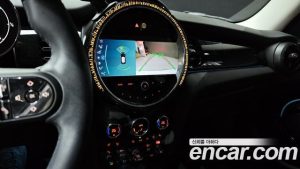 Mini Cooper 5Door CLASSIC 2024 года из Южной Кореи